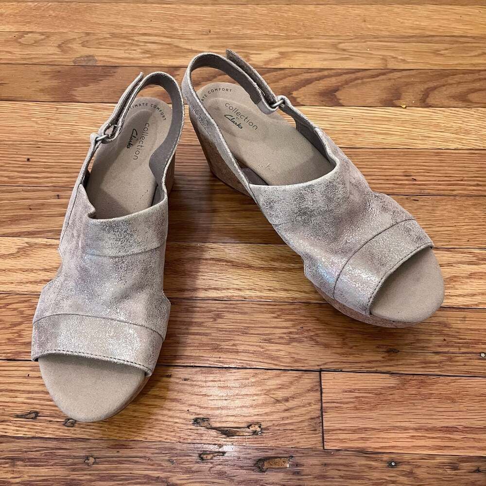 Clarks Collection Annadel Ivory Pewter Metallic Cork Wedge Sandals Size 11 - Picture 1 of 8